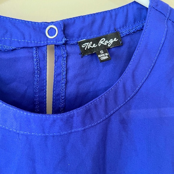 Vibrant Blue Asymmetrical Sleeveless Tank Top - Picture 2 of 4